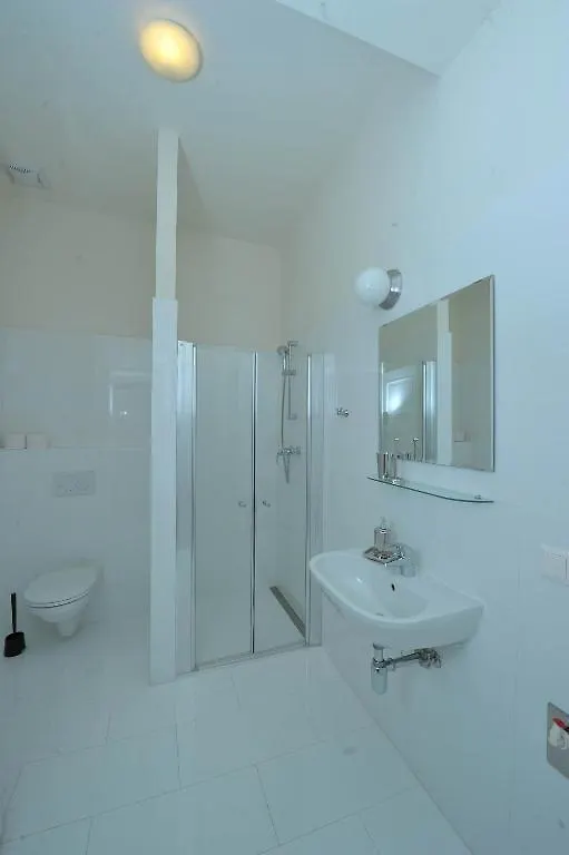 Debo Apartments Vienna 0*,  Austria